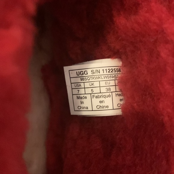 UGG® Australia Classic Mini Side Logo Sheepskin Suede Boots - Samba Red/Black - Picture 12 of 13